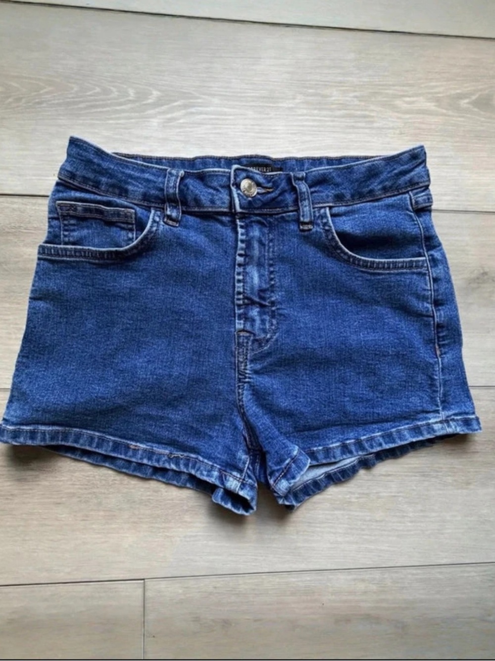Forever 21 denim shorts / size m